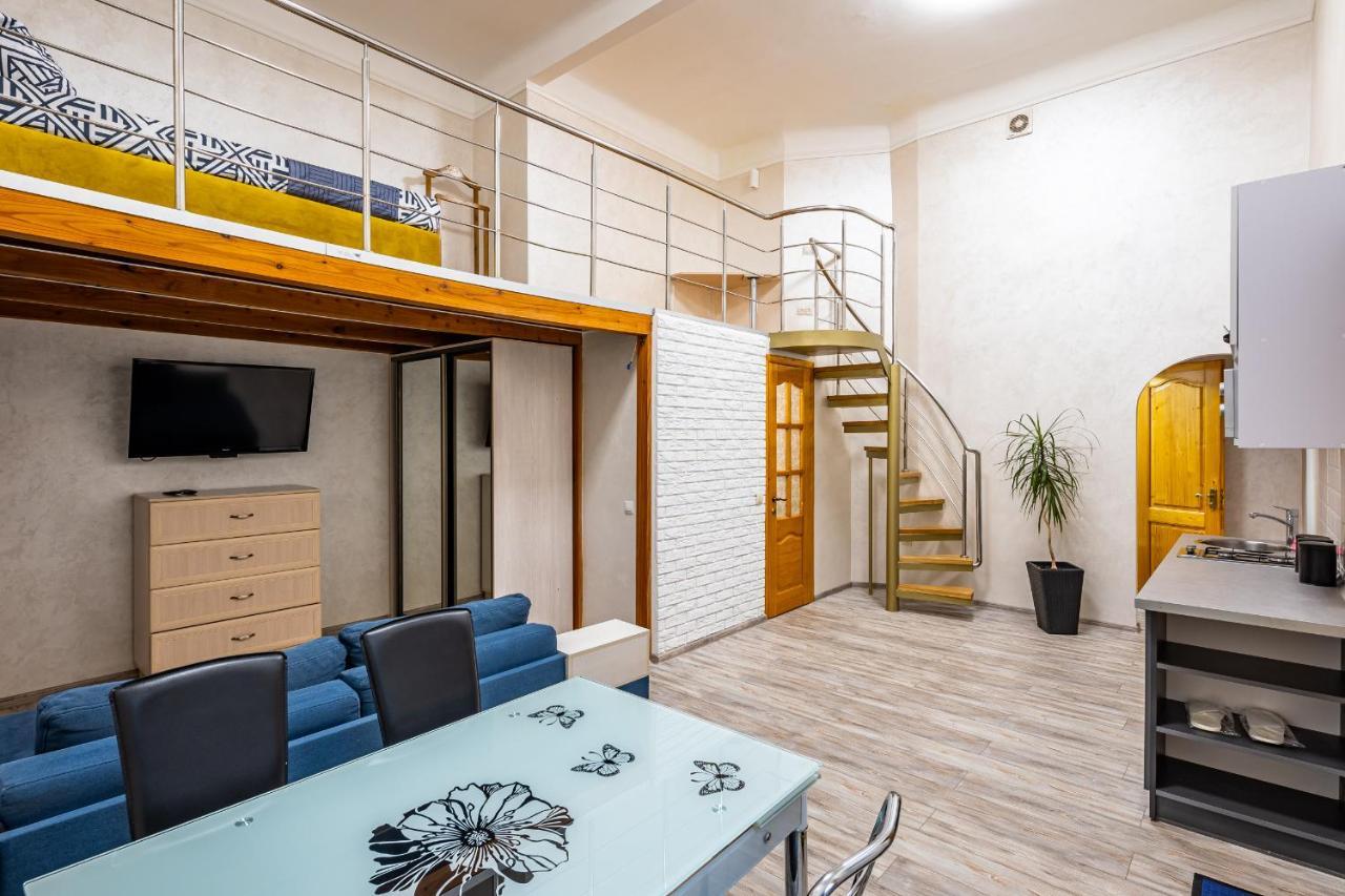 Apartment On Kovzhuna Street Lviv Exteriör bild