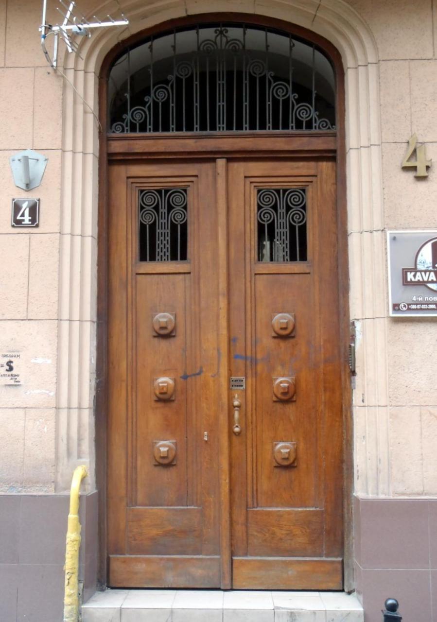 Apartment On Kovzhuna Street Lviv Exteriör bild